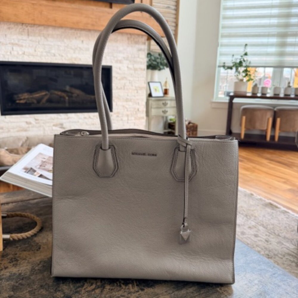 Michael Kors Mercer Large Pebbled Leather Accordion Tote Bag